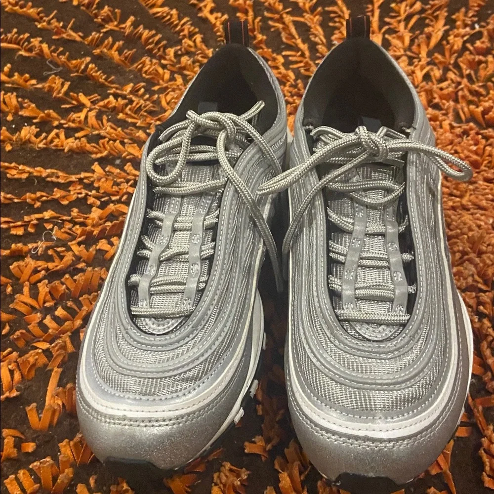 Nike Silver and Red Sneakers - Picture 2 of 5